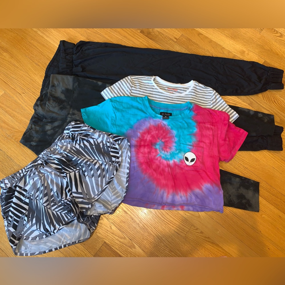 Woman’s Casual-Ware Bundle (M)